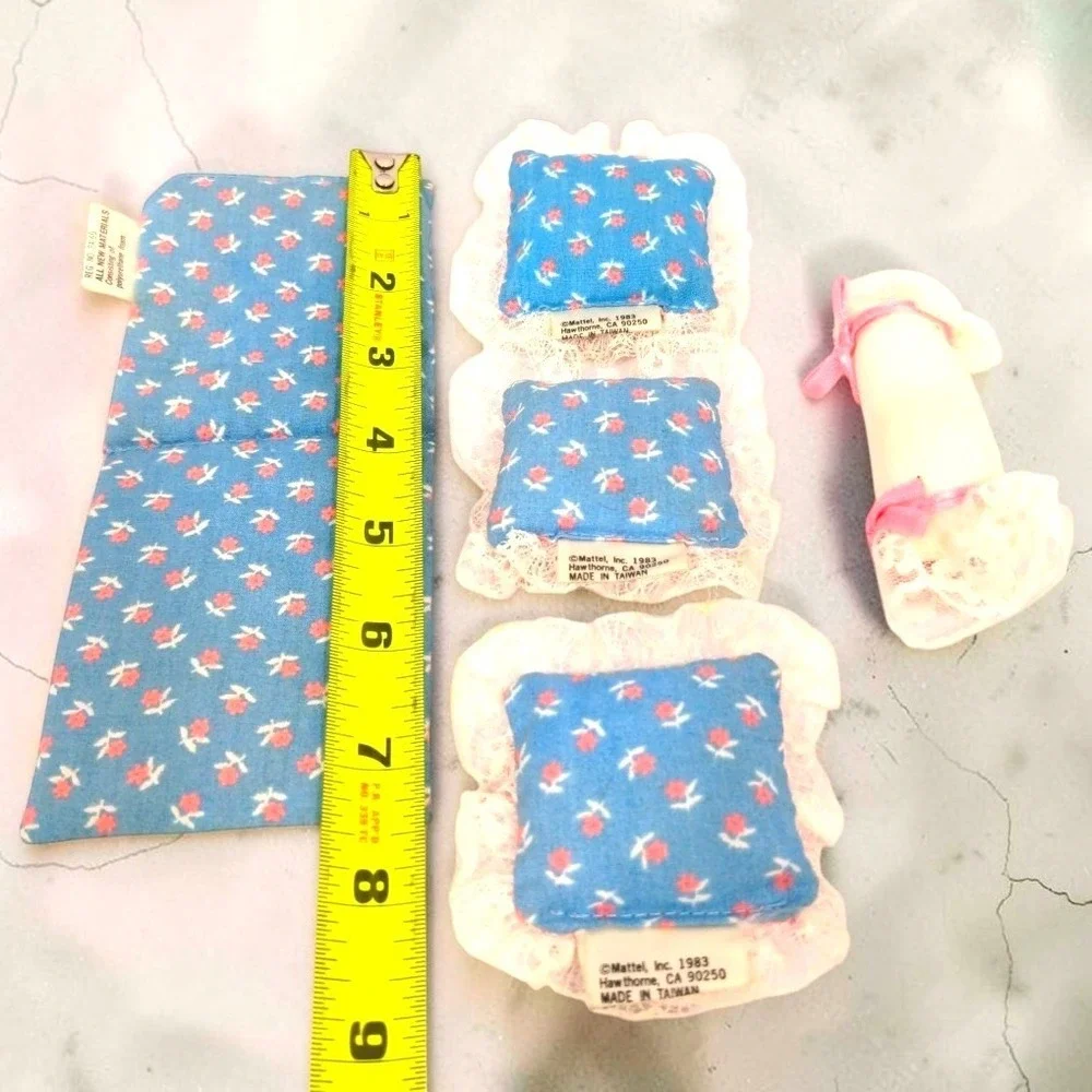 VTG Mattel Barbie Heart Family Doll Bedding Mattress 3 Pillows Bolster 1983 1987
